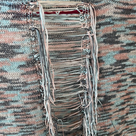 Spring Top with Open Back - Picture 3 of 3